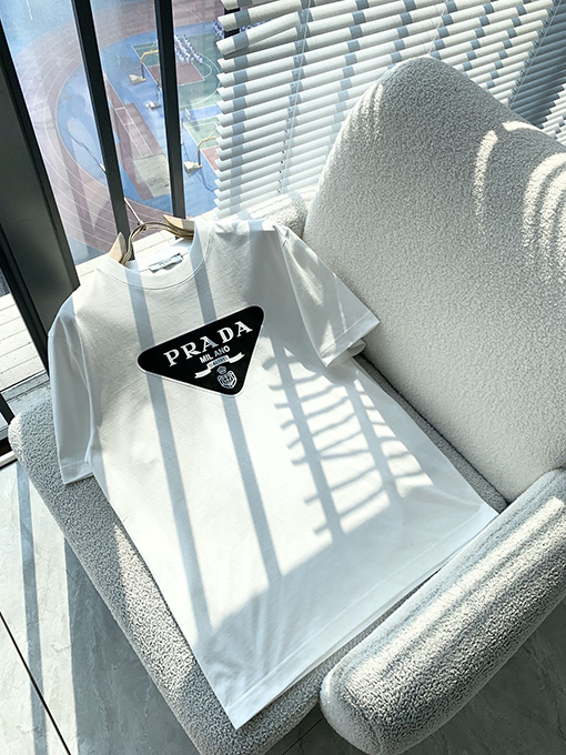 プラダ コピー ロゴパターンプレスを採用半袖Tシャツ