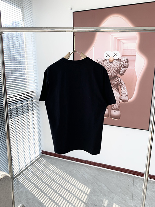 プラダ コピー ロゴパターンプレスを採用半袖Tシャツ