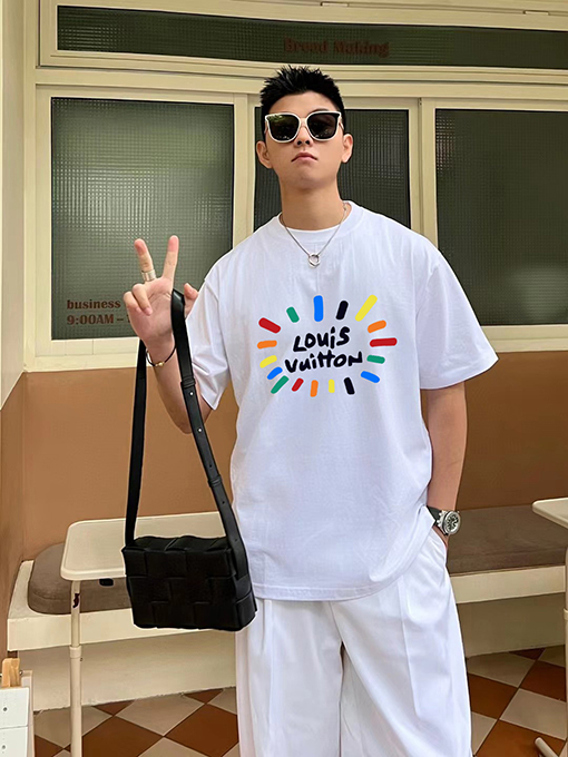 ルイヴィトン 新しいトレンドプリントファッションクルーネック半袖Tシャツ