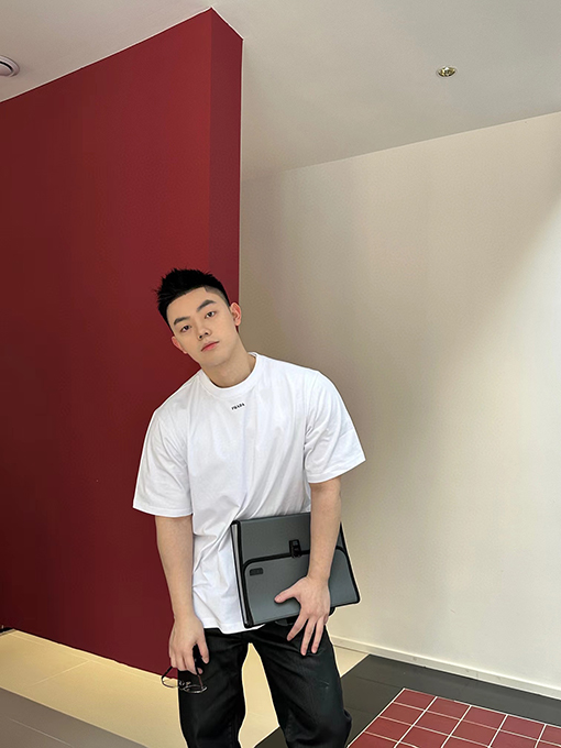 プラダ プリント ラウンド 半袖Tシャツ