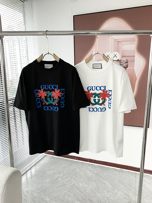 グッチ カップルの最新の半袖Tシャツ