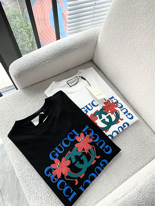 グッチ カップルの最新の半袖Tシャツ