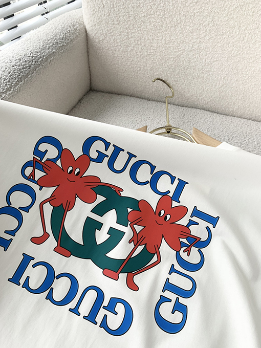 グッチ カップルの最新の半袖Tシャツ