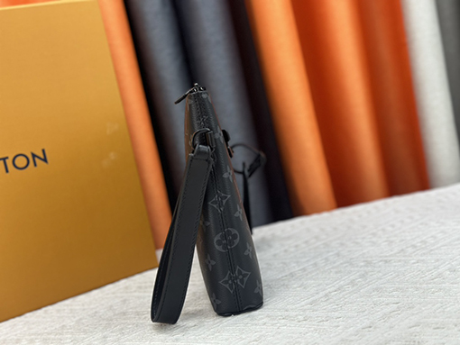 ルイヴィトン  LV Aerogram iPadクラッチバッグ M40504