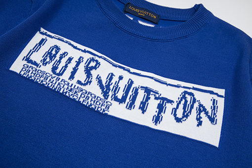 ルイヴィトン 白地に青文字のジャカード編み半袖Tシャツ
