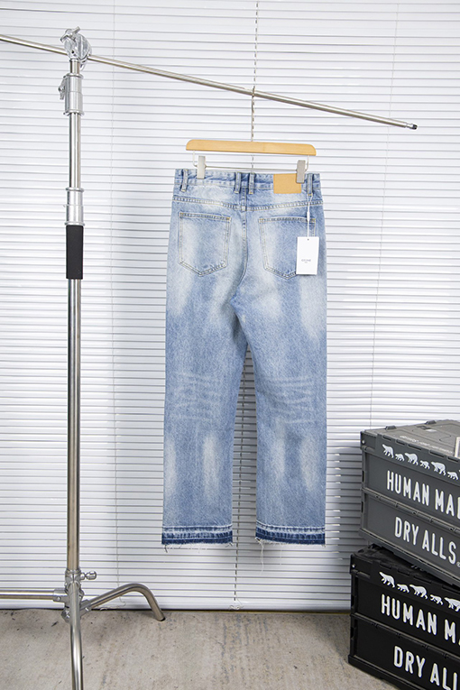 セリーヌ ウォッシュ加工ストレートジーンズ