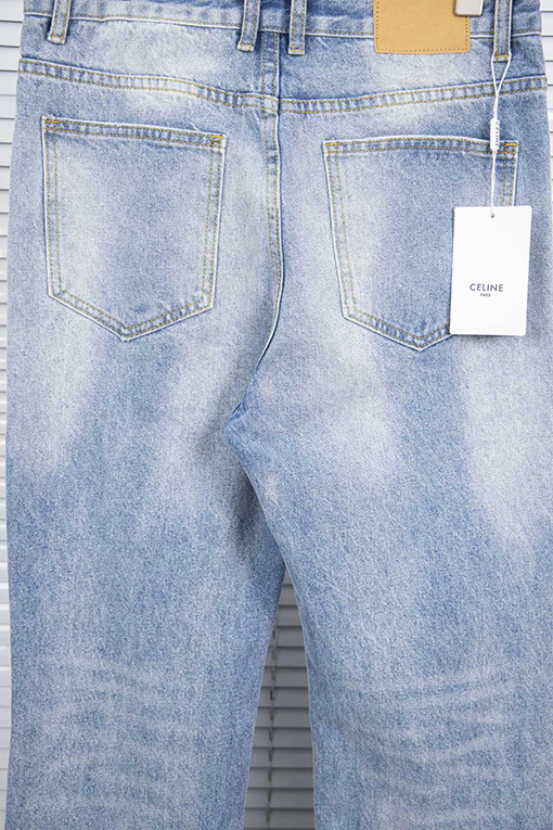 セリーヌ ウォッシュ加工ストレートジーンズ