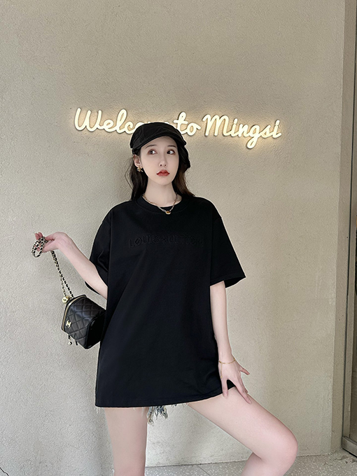 ルイヴィトン エンボス限定半袖Tシャツ