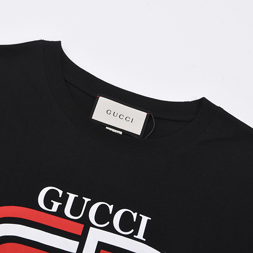 グッチ   プリントロゴ半袖Tシャツ