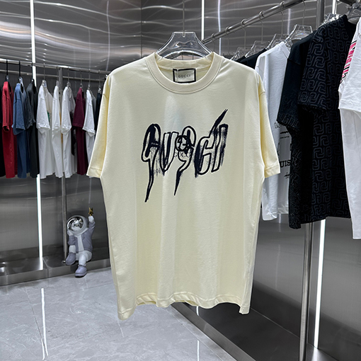 グッチ  早春の新しい個性的なプリント半袖Tシャツ