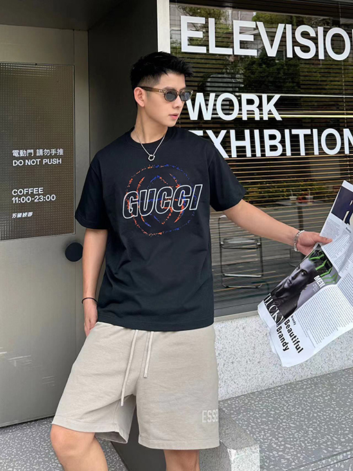 グッチ  新しい個性的なプリント半袖Tシャツ