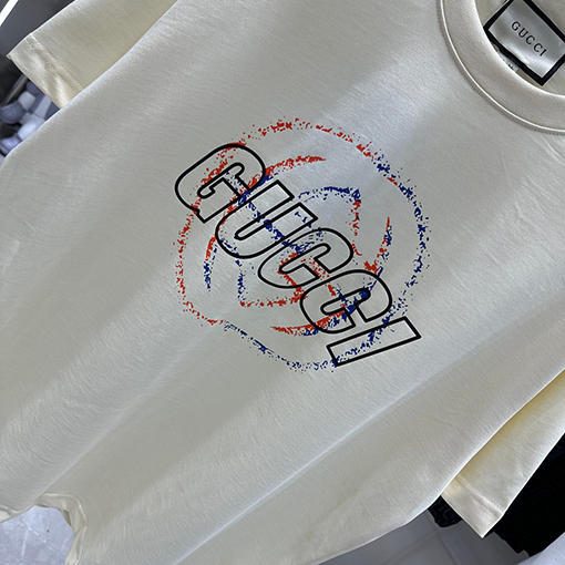 グッチ  新しい個性的なプリント半袖Tシャツ