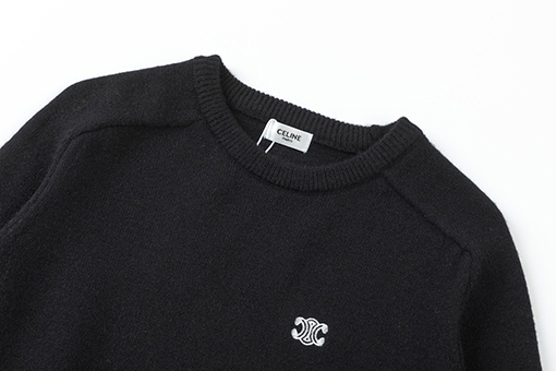 セリーヌ ロゴ刺繍クルーネックセーター