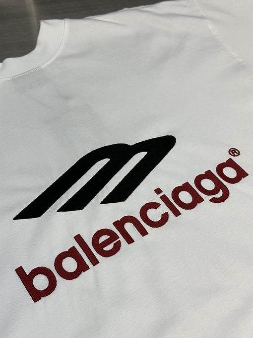 バレンシアガ 両面をつなぎ合わせる半袖Tシャツ