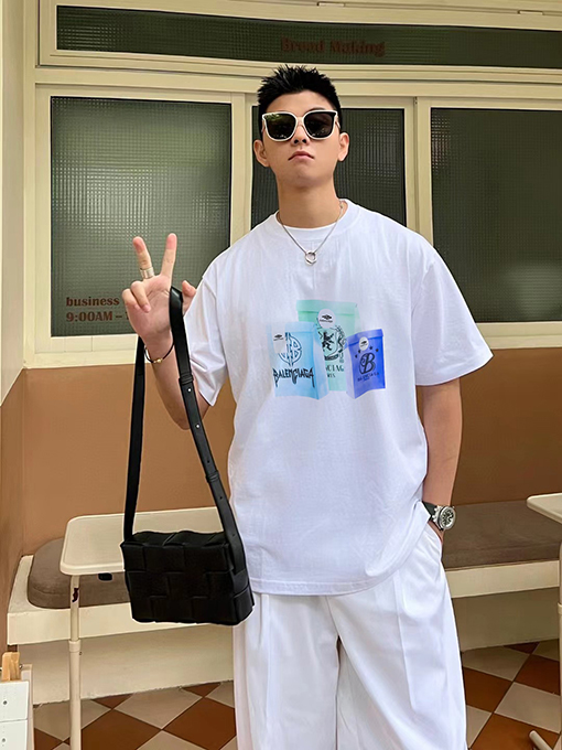バレンシアガ   ショーモデルの春夏半袖Tシャツ