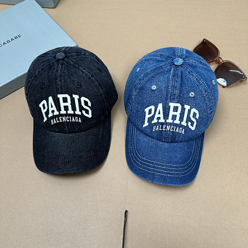 バレンシアガ  ファッショナブルなデニムベースボールキャップ