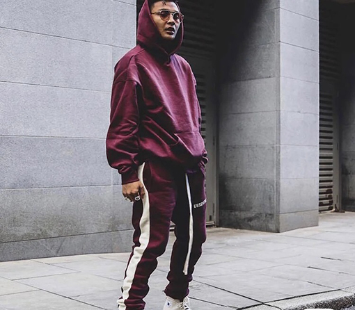 フィアオブゴッドコピー FEAR OF GOD ESSENTIALS FOGシリーズのパンツ