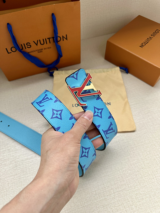 ルイヴィトン  イニシャル両面ベルト