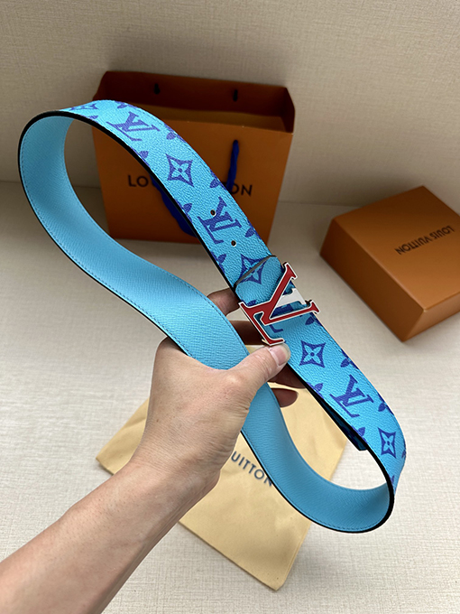 ルイヴィトン  イニシャル両面ベルト
