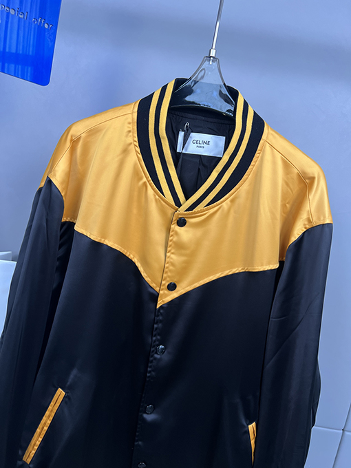 セリーヌ 色のついた襟のジャケット