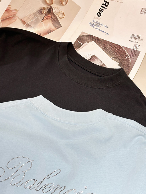 バレンシアガ   文字が付いた半袖Tシャツ
