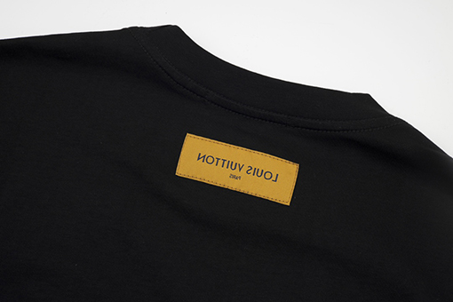 ルイヴィトン    スエードフォーム文字プリント半袖Tシャツ
