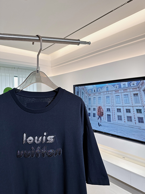 ルイヴィトンスーパーコピー   金属章仔ビーズ刺繍ビーズ半袖Tシャツ