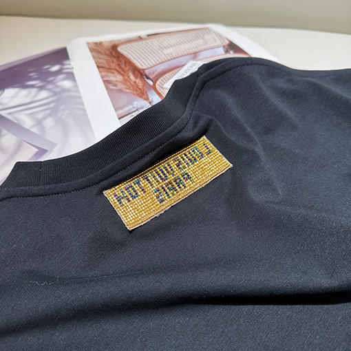 ルイヴィトンスーパーコピー   金属章仔ビーズ刺繍ビーズ半袖Tシャツ