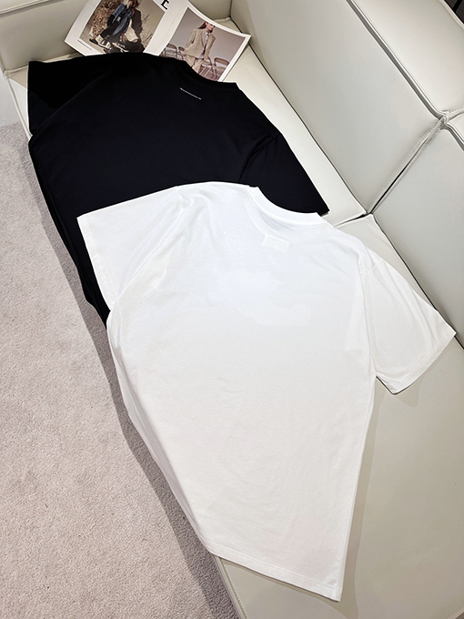 マルタンマルジェラ 猫のプレイボールデジタルカレンダープリント半袖Tシャツ