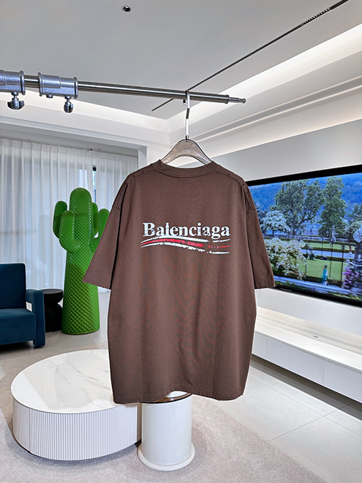 バレンシアガ コーラの文字が壊れたプリント半袖Tシャツ