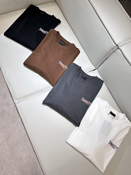 バレンシアガ コーラの文字が壊れたプリント半袖Tシャツ