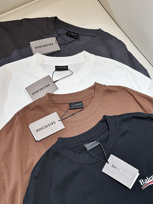 バレンシアガ コーラの文字が壊れたプリント半袖Tシャツ