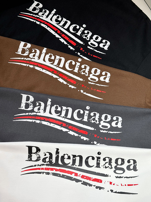 バレンシアガ  コーラの文字が壊れたプリント半袖Tシャツ