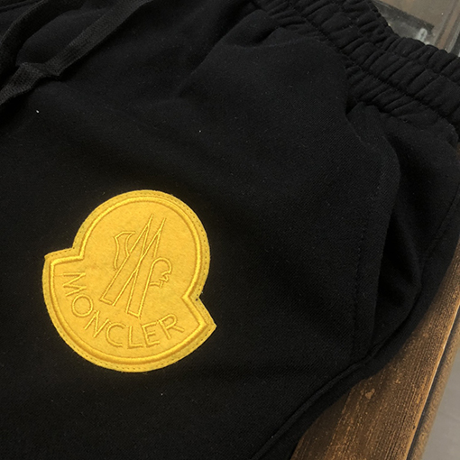 モンクレールスーパーコピー シグネチャー刺繍ロゴカジュアルショーツ