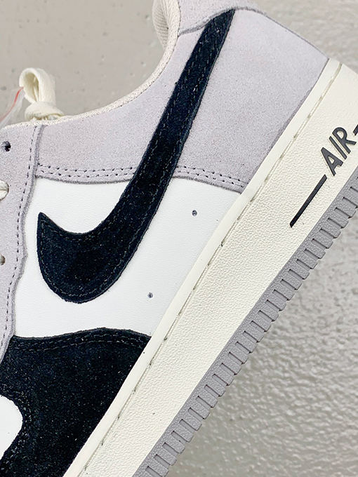 シュプリーム X ナイキ Supreme x Nike Air Force 1 07 Low