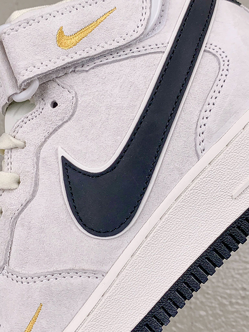 ナイキスーパーコピー  Nike Air Force 1 Mid 07ホワイトグレーブラック刺繍ゴールドフック
