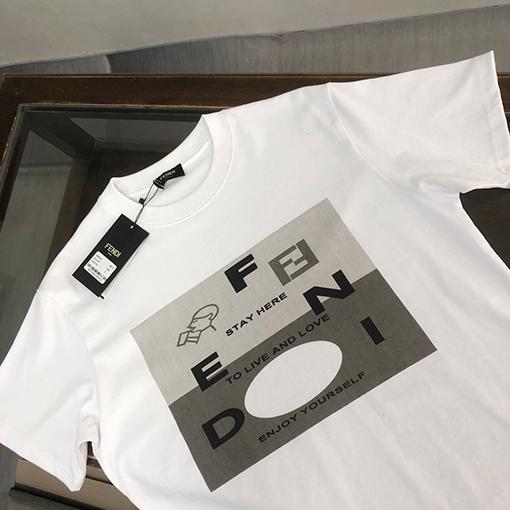 フェンディコピー   トッププリントクラフトパターンロゴカップルコットン半袖Tシャツ