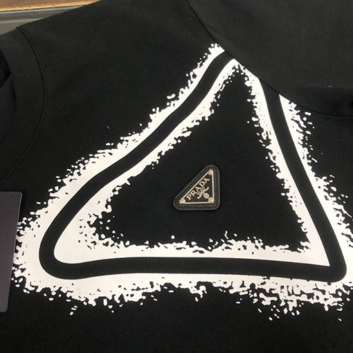プラダコピー 新しい半袖Tシャツ
