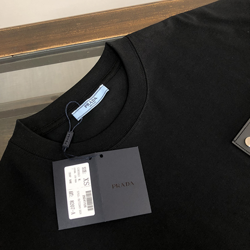 プラダ   カウンターと同じタイプの丸首半袖Tシャツ