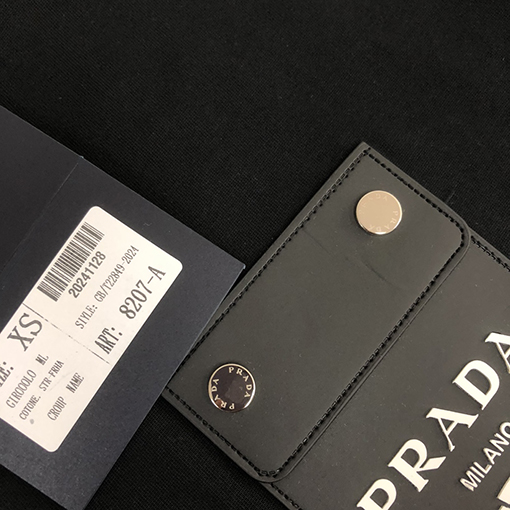 プラダ   カウンターと同じタイプの丸首半袖Tシャツ