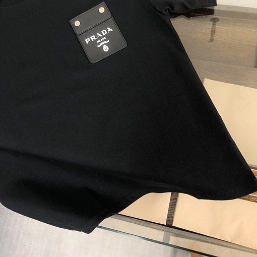 プラダ   カウンターと同じタイプの丸首半袖Tシャツ