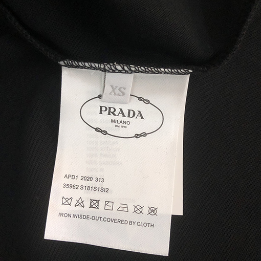 プラダ   カウンターと同じタイプの丸首半袖Tシャツ