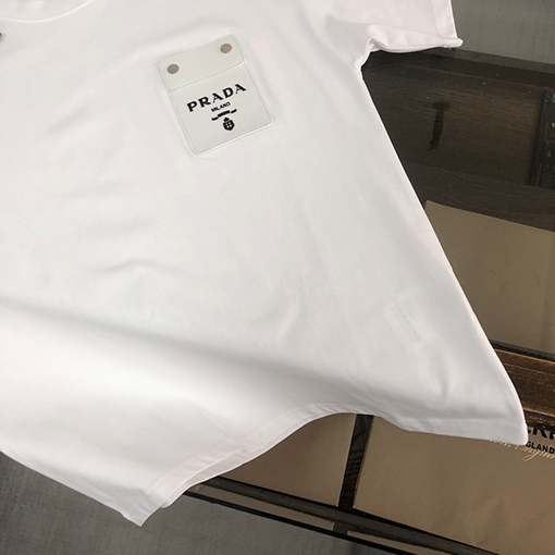 プラダ   カウンターと同じタイプの丸首半袖Tシャツ