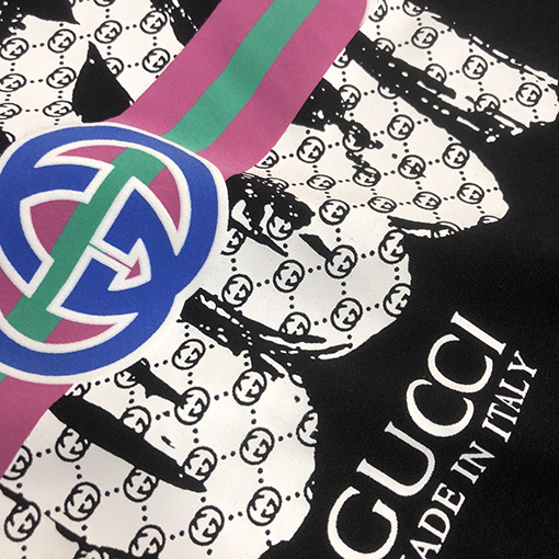 グッチ   プリント文字デザインクルーネック半袖Tシャツ