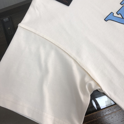 ルイヴィトンスーパーコピー 新しい要素プリントデザインクルーネック半袖Tシャツ
