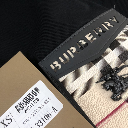 バーバリー   カウンターと同じタイプの丸首半袖Tシャツ