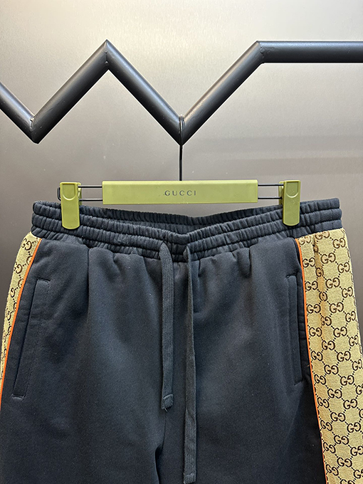 グッチ  ステッチニットショートパンツ