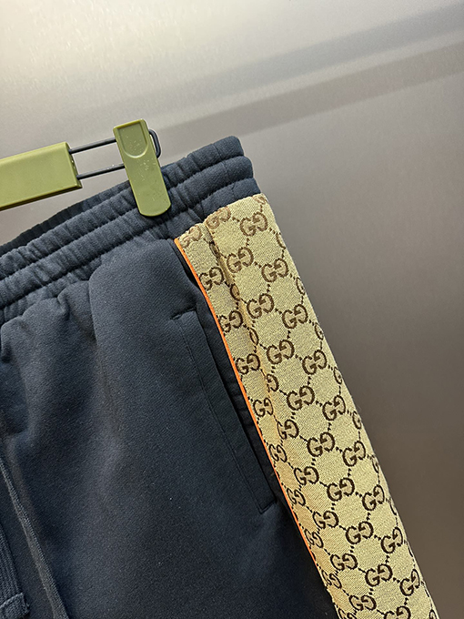 グッチ  ステッチニットショートパンツ