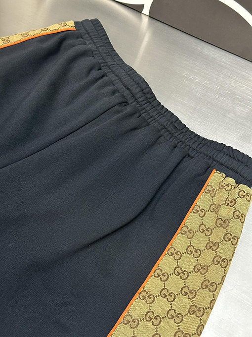 グッチ  ステッチニットショートパンツ