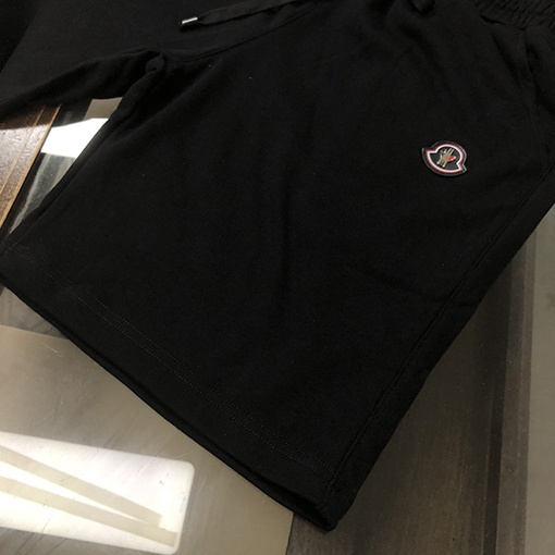 モンクレールスーパーコピー シグネチャーロゴ柄カジュアルショーツ